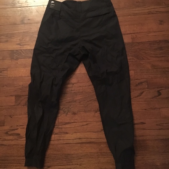 NIKE Men’s Slim Fit jogger - Picture 4 of 6